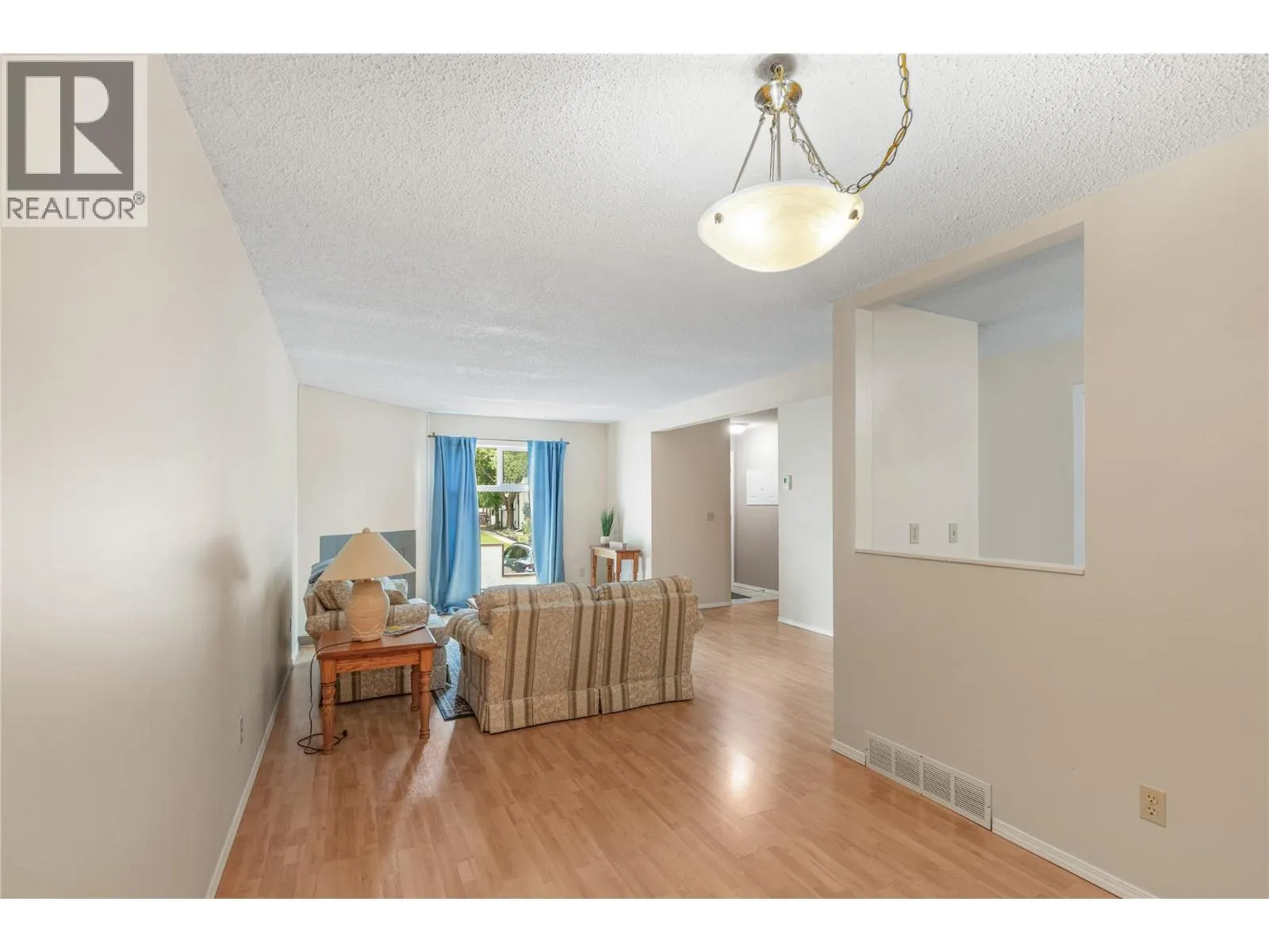 2100 43 Avenue Unit# 101