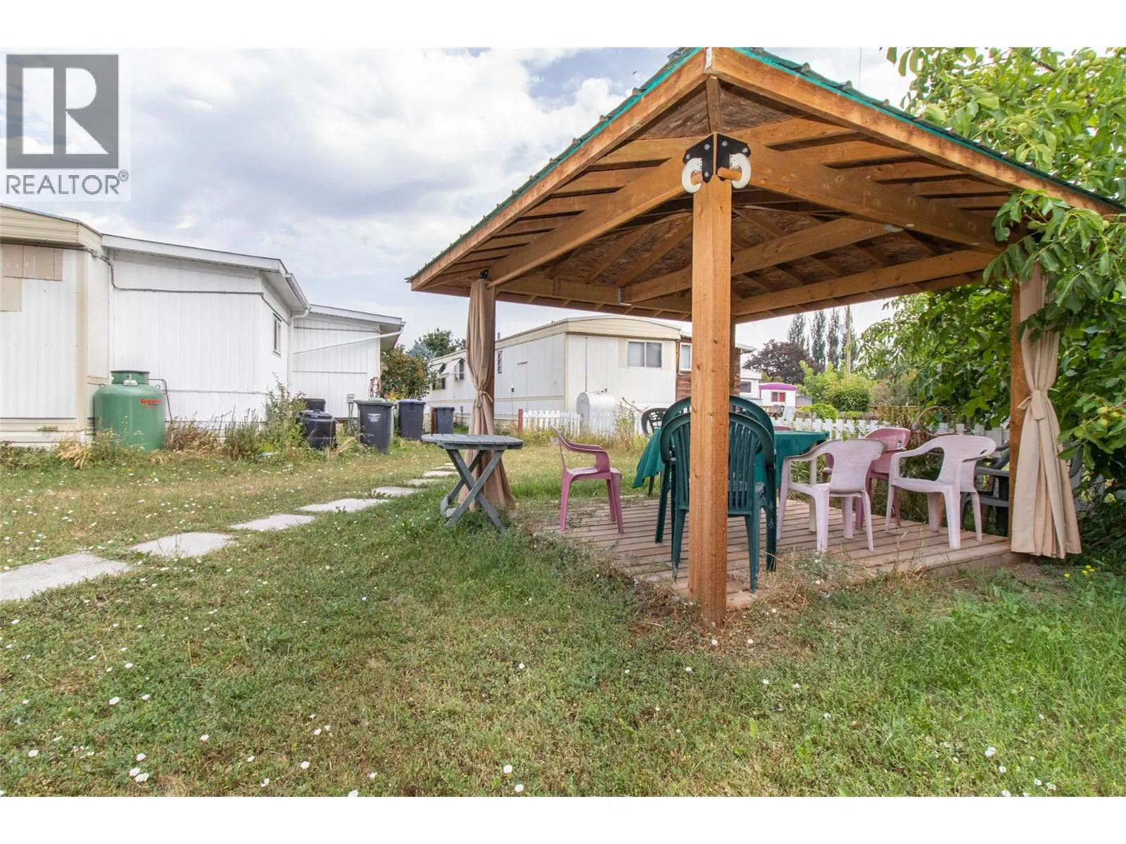 3745 Lakeshore Road Unit# 134