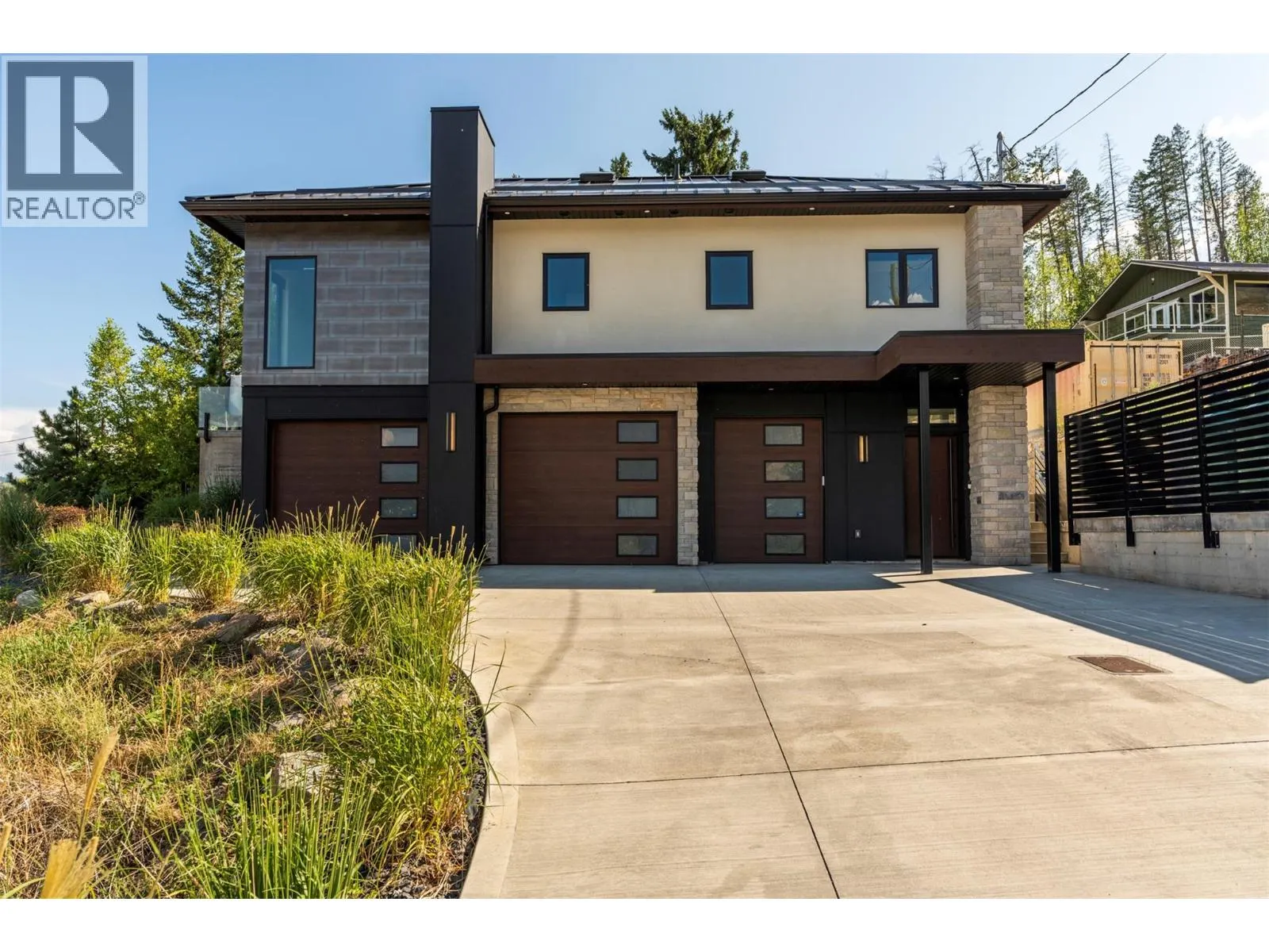 104 Elliot Road