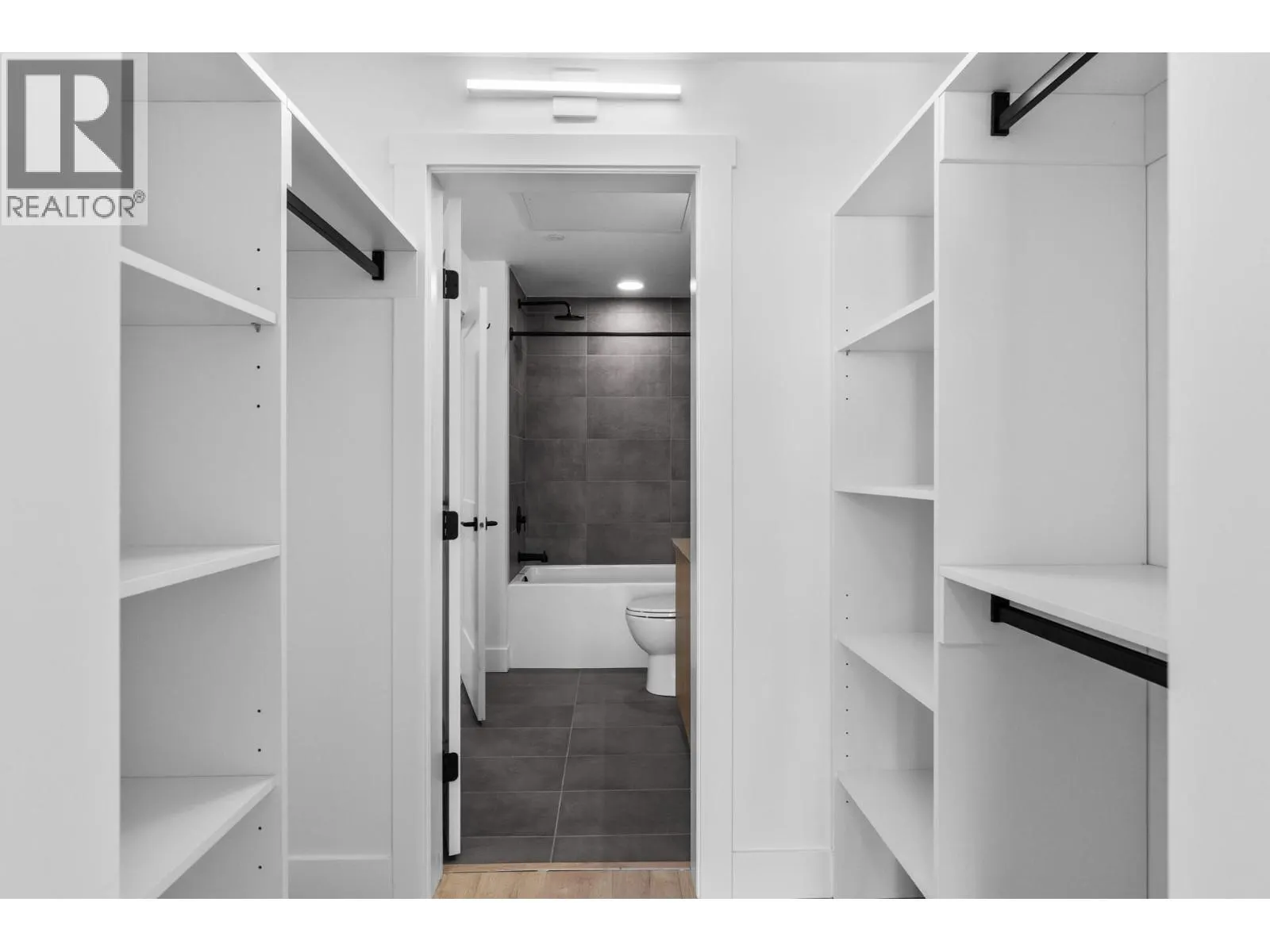 620 Coronation Avenue Unit# 406