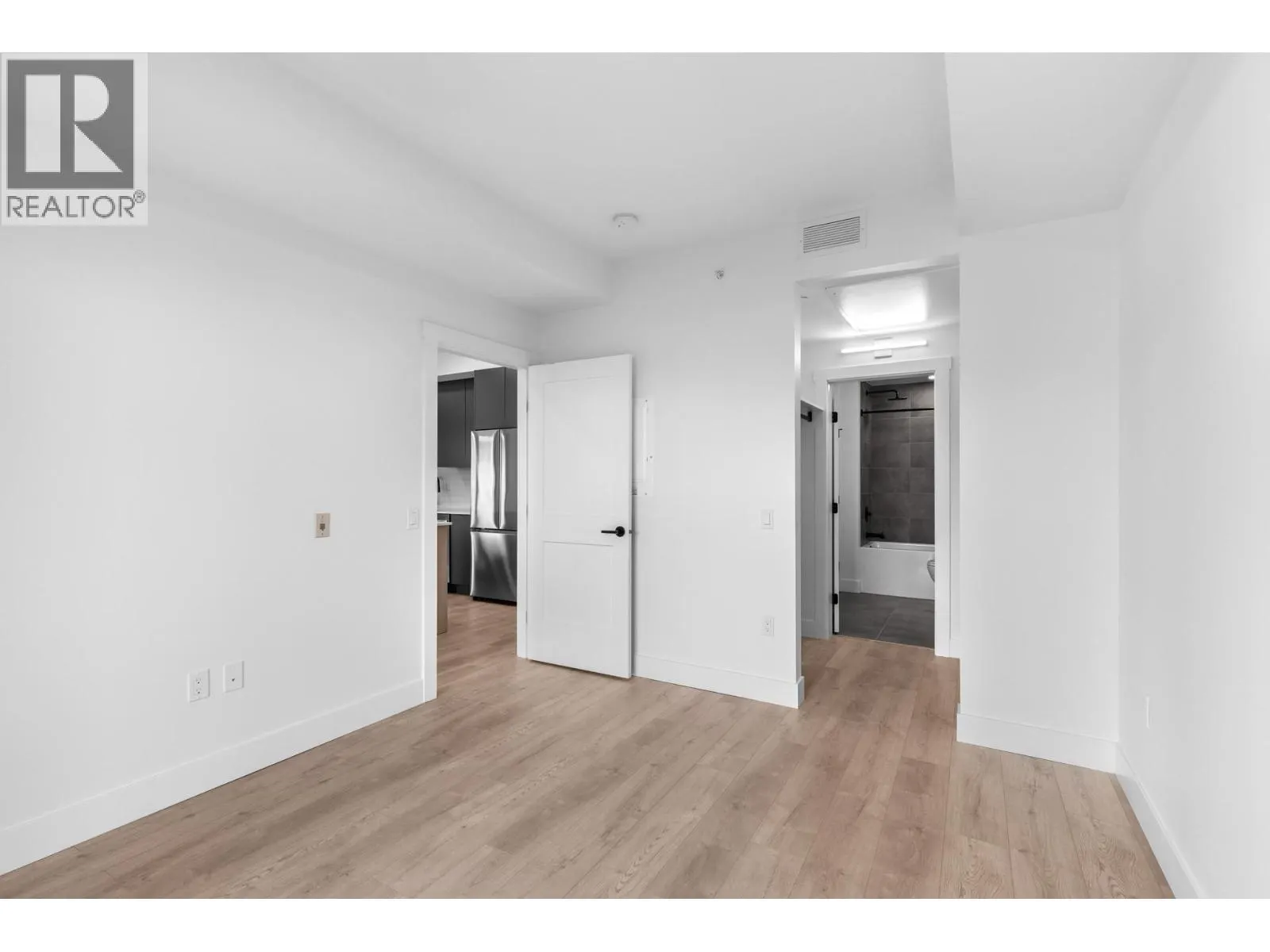 620 Coronation Avenue Unit# 406