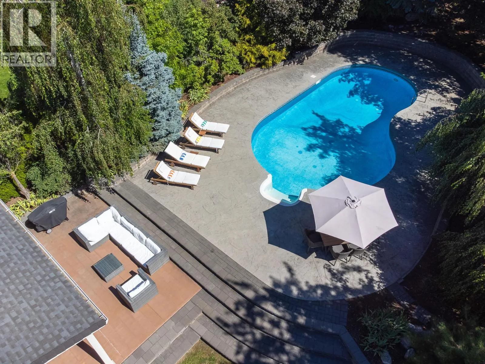 1511 Woodridge Road
