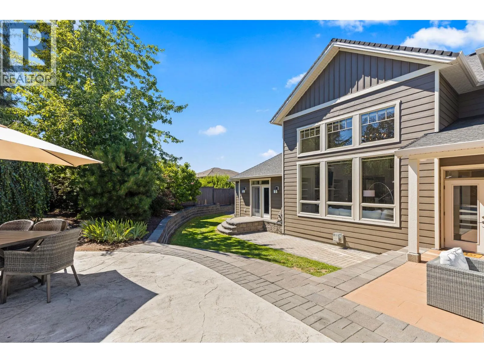 1511 Woodridge Road