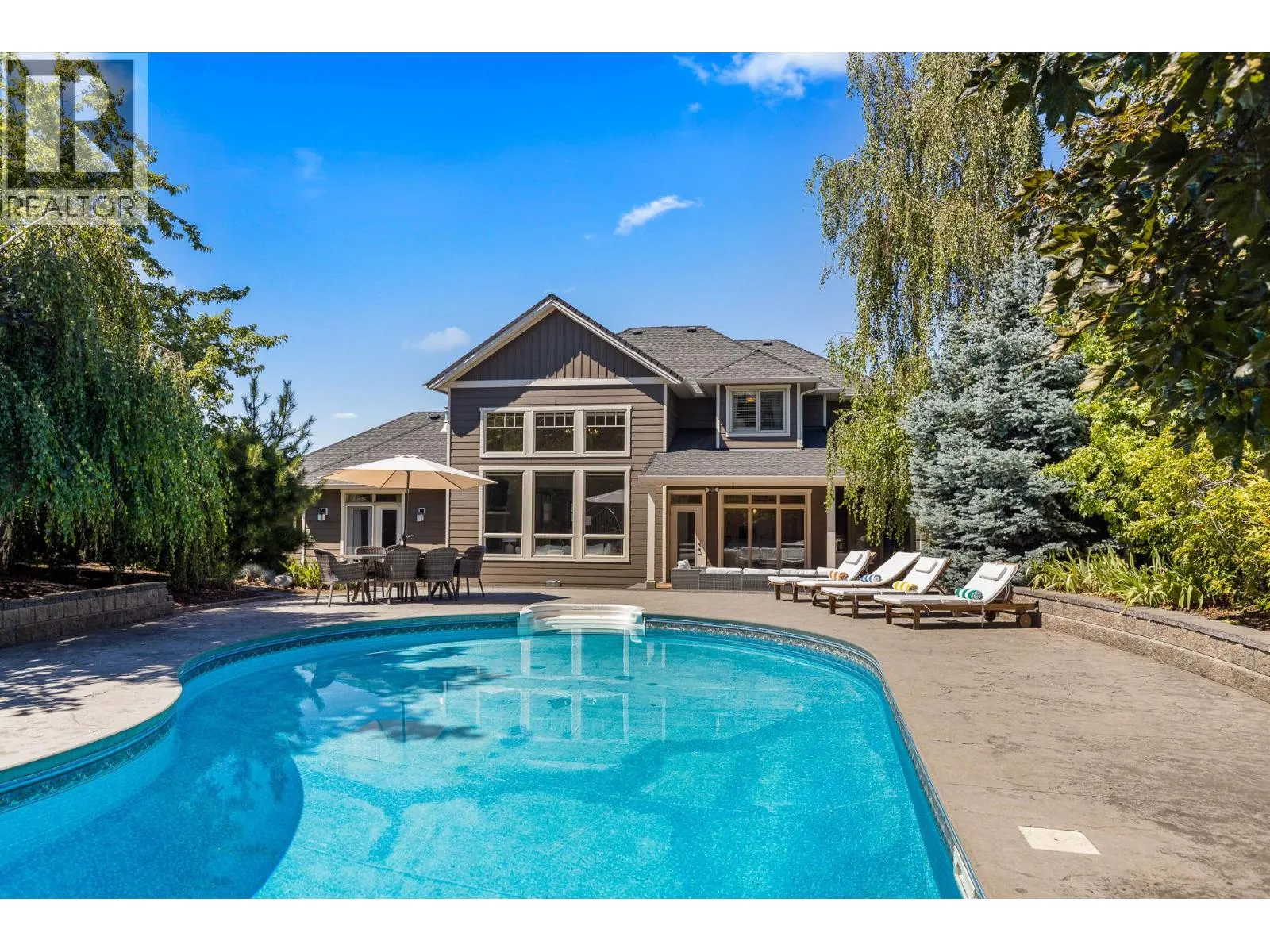 1511 Woodridge Road