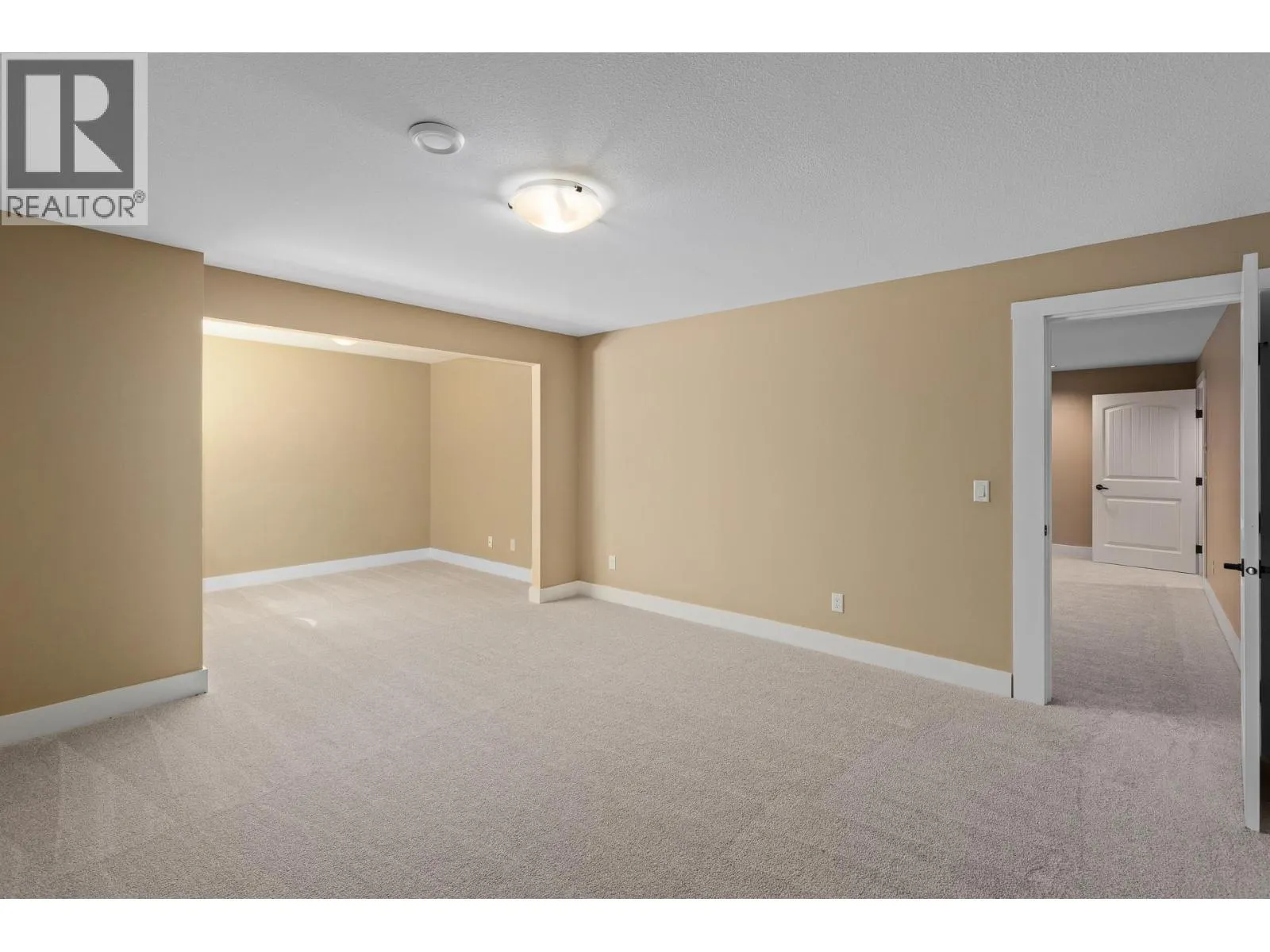 1511 Woodridge Road