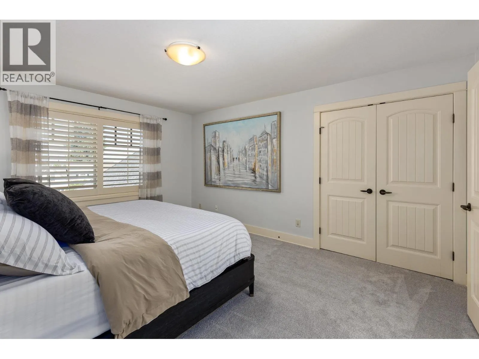 1511 Woodridge Road
