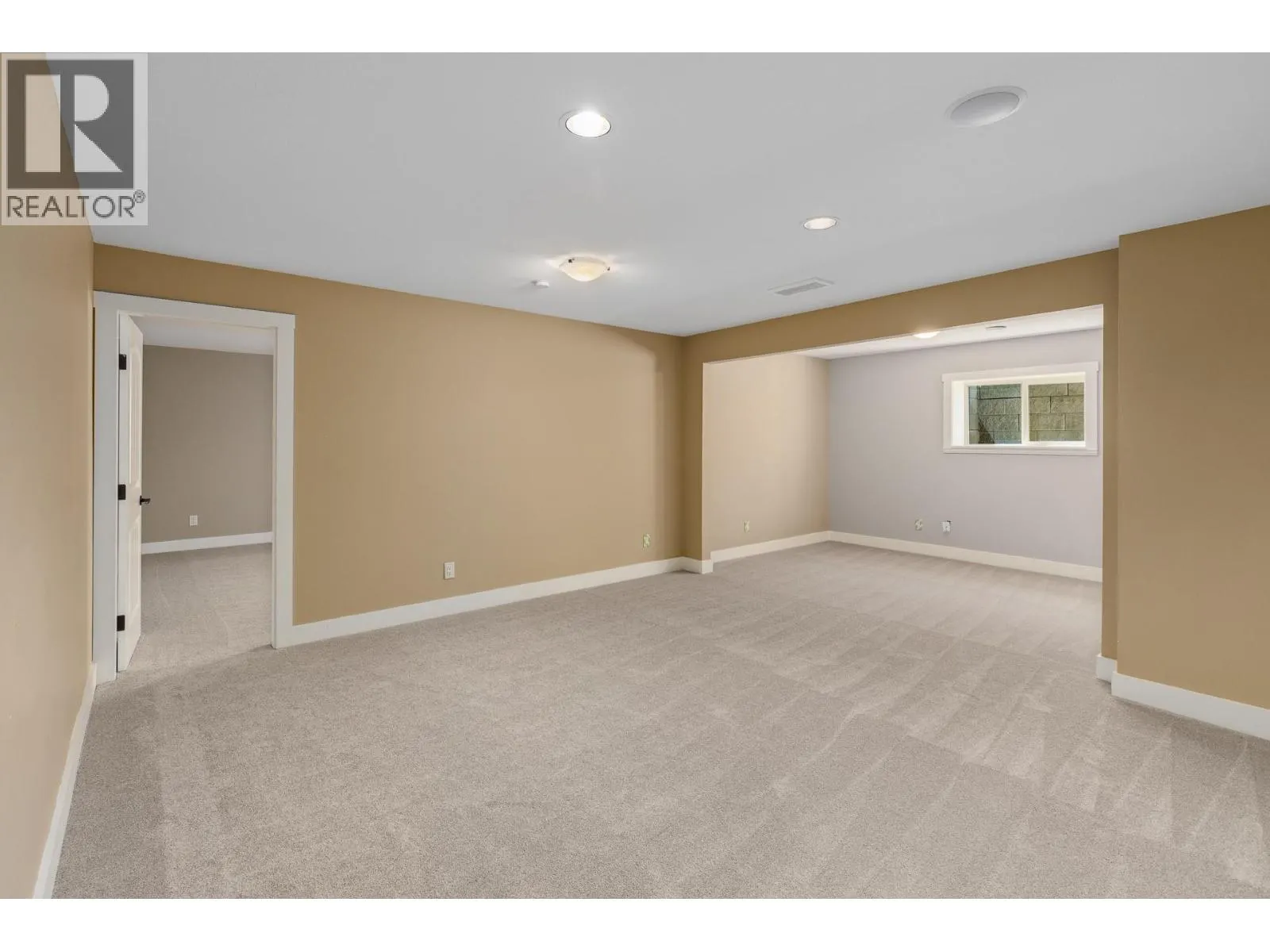 1511 Woodridge Road