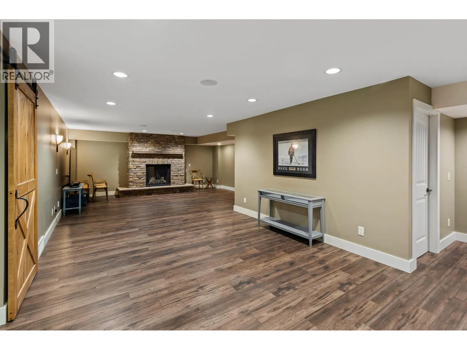 1511 Woodridge Road