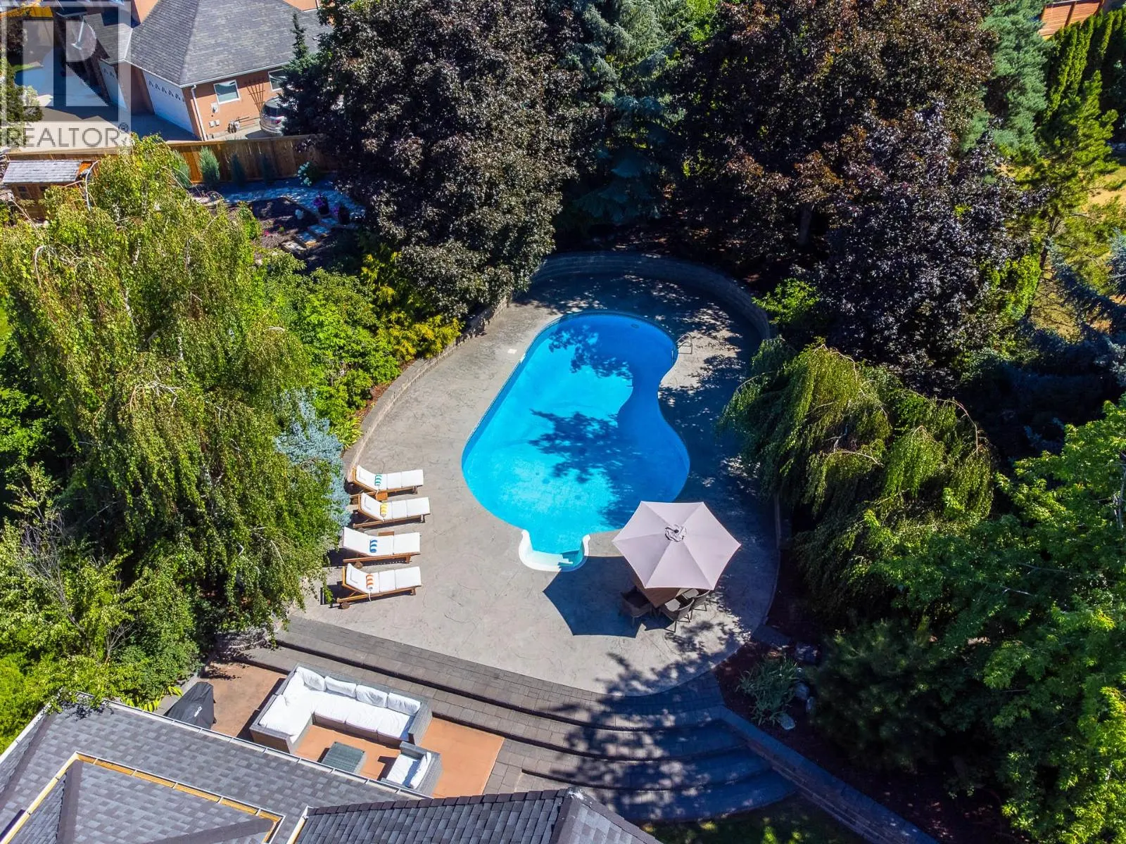 1511 Woodridge Road