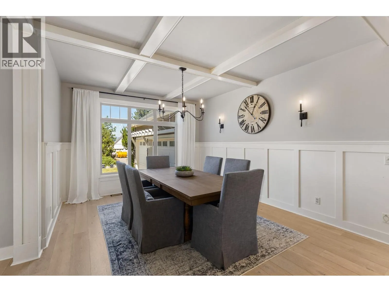 1511 Woodridge Road