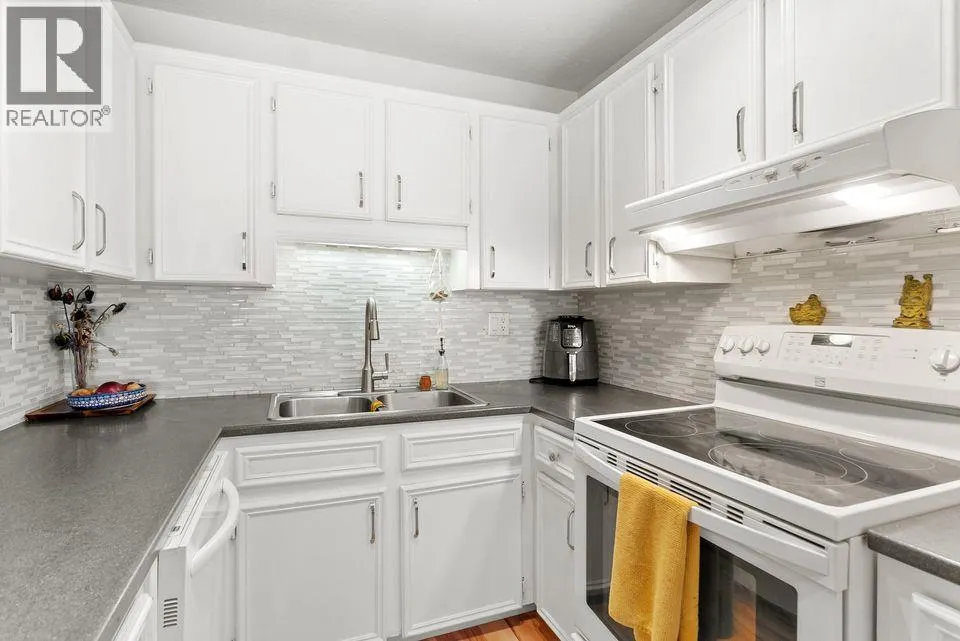 3155 Gordon Drive Unit# 304