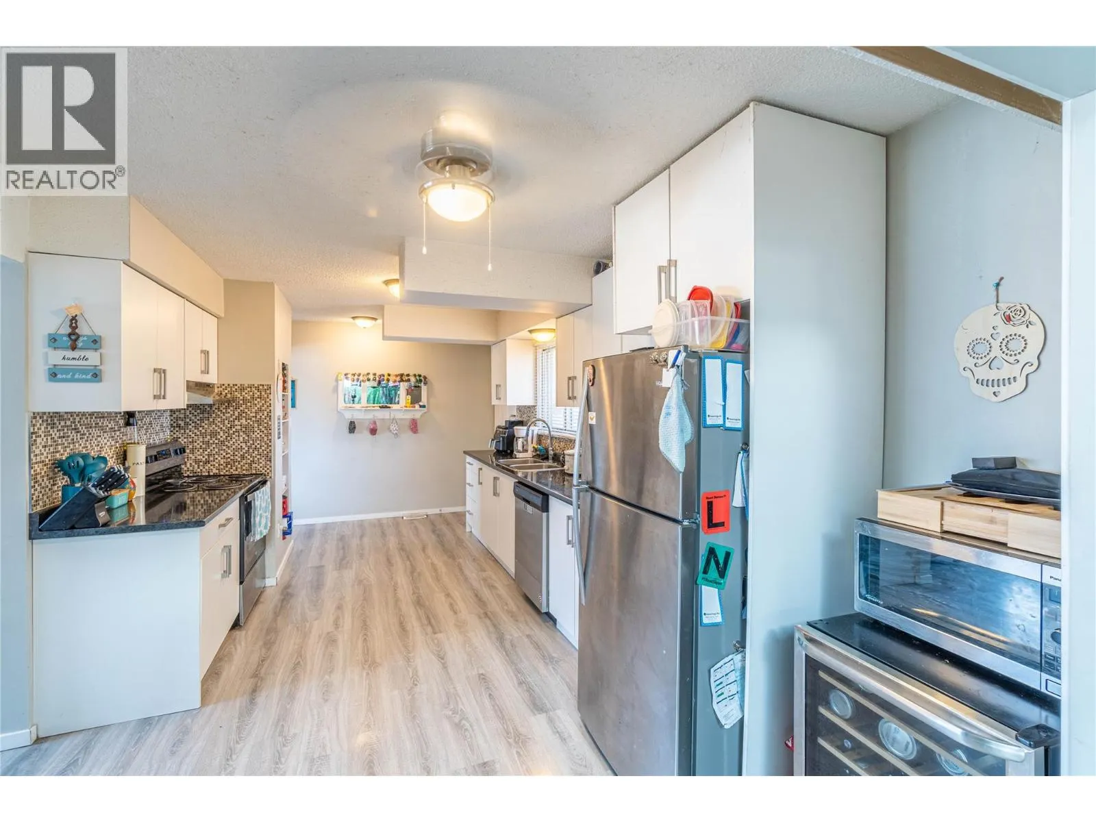 1569 WESTMOUNT Drive