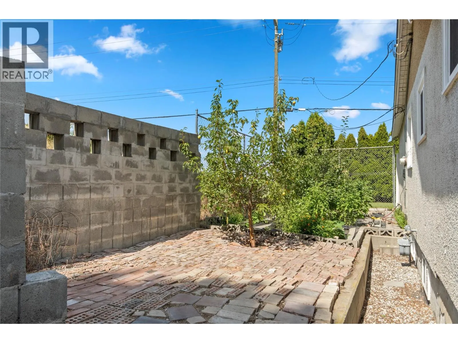 1693 Valleyview Drive