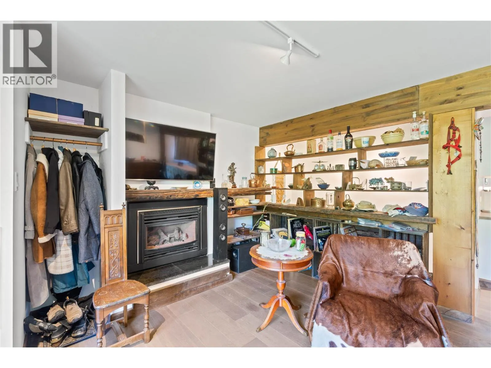 1693 Valleyview Drive