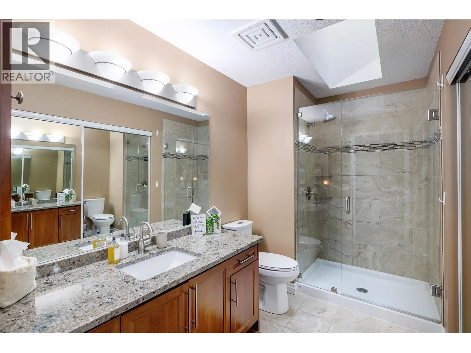 4470 Ponderosa Drive Unit# 204
