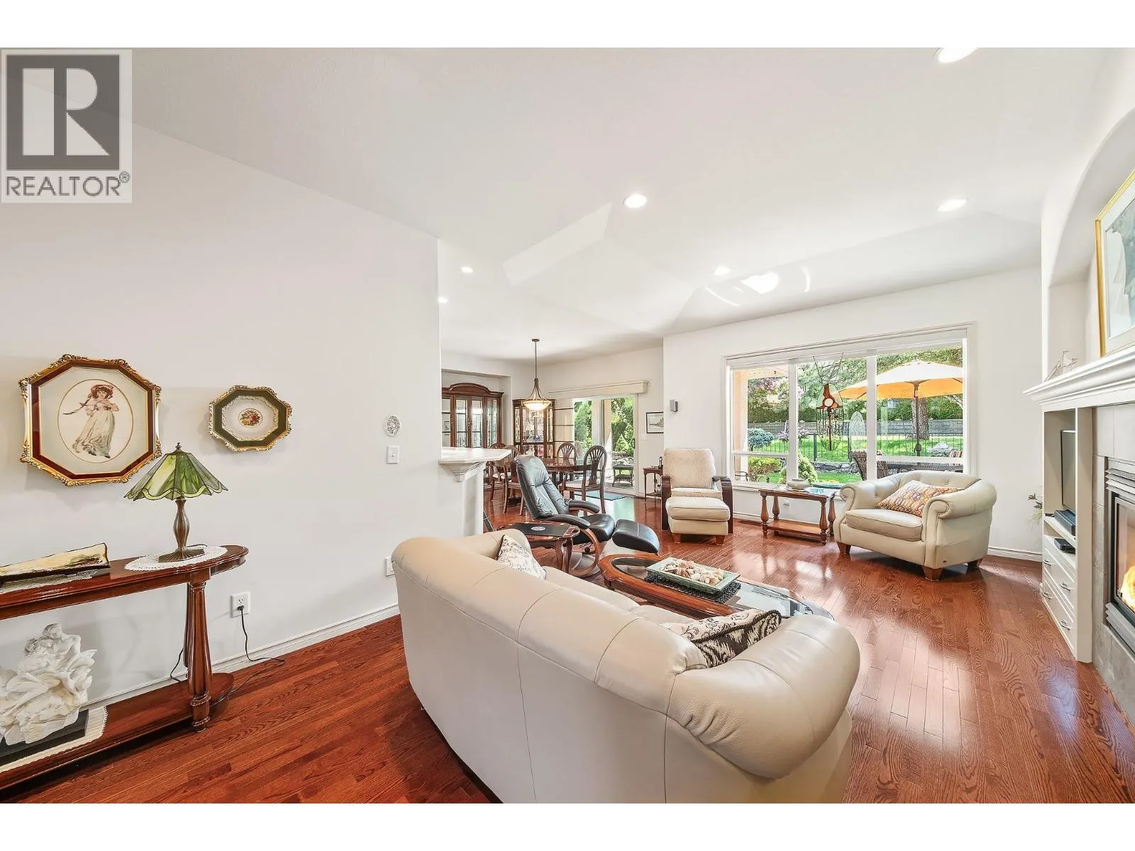 4137 Gallaghers Forest S
