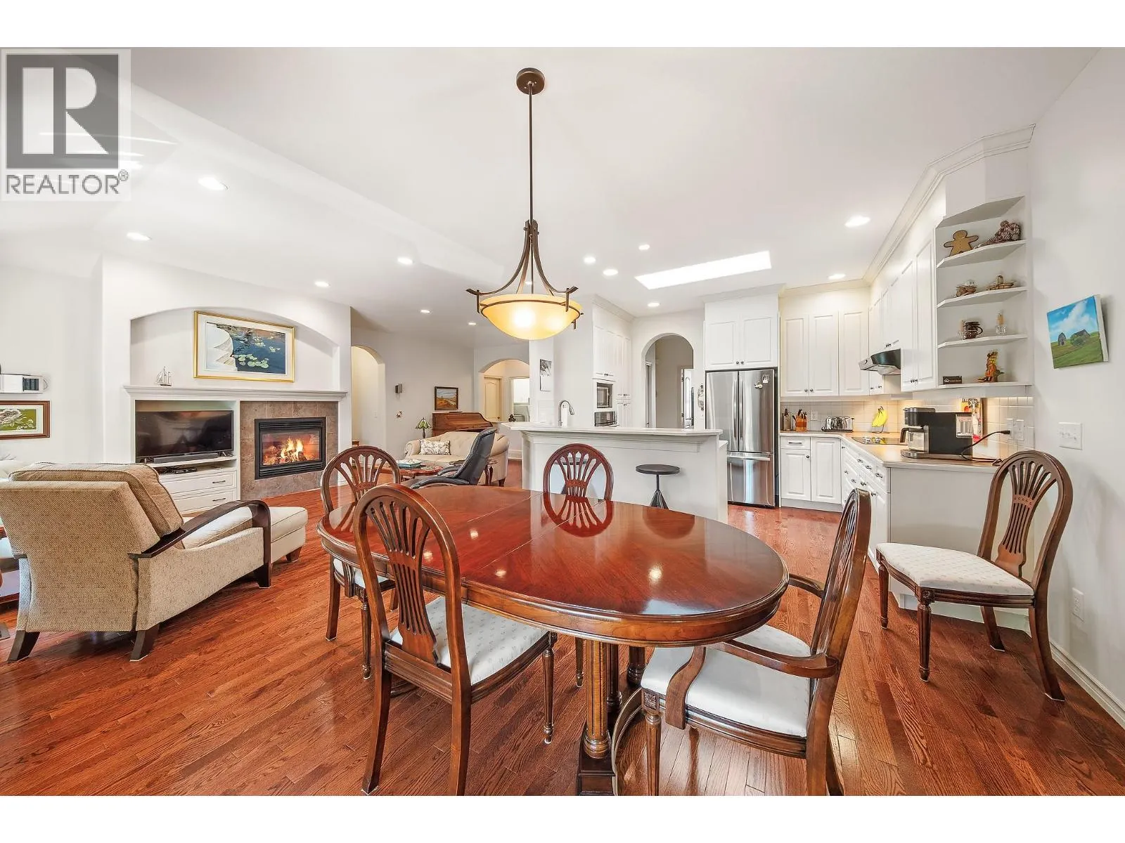 4137 Gallaghers Forest S