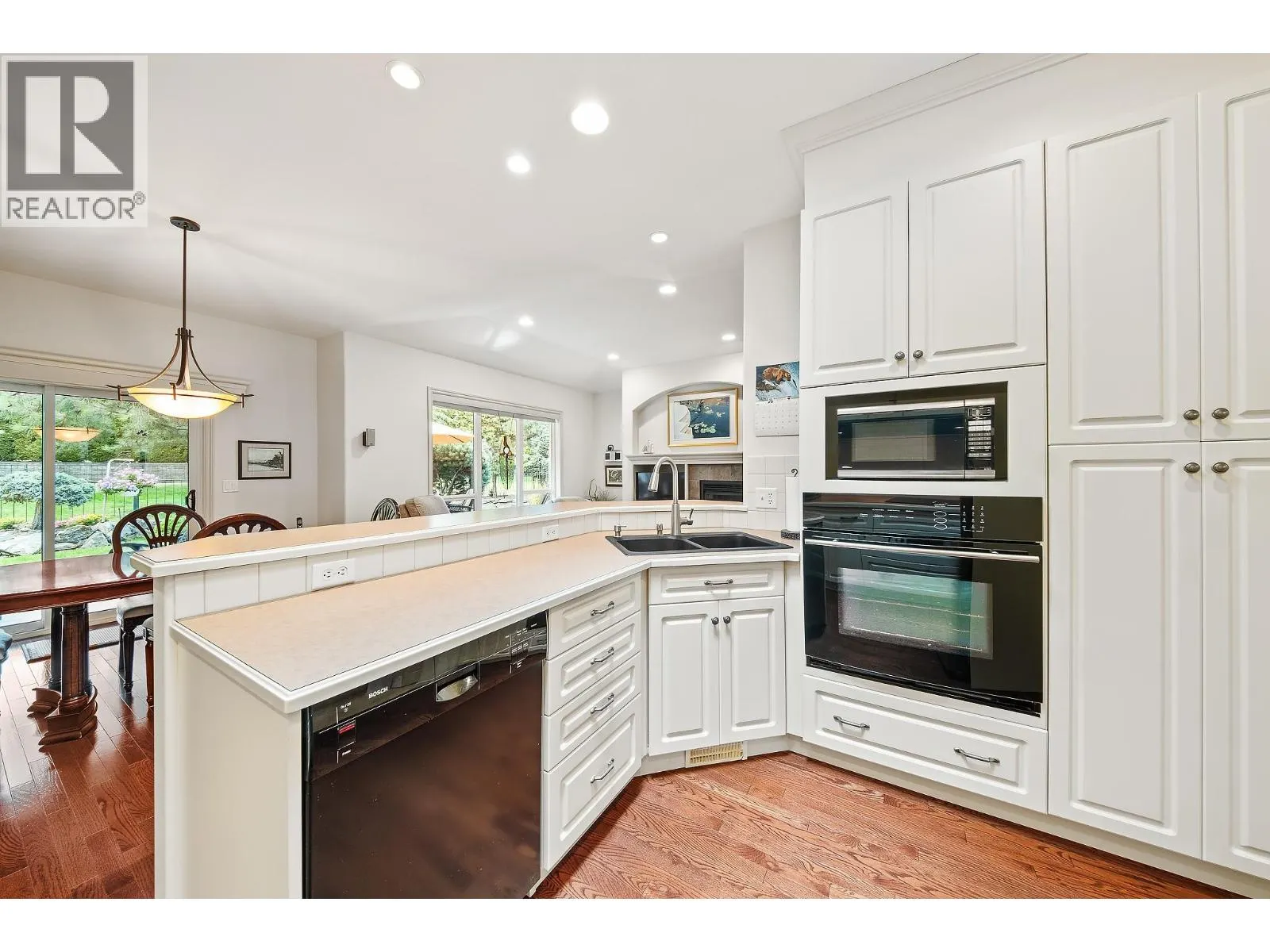 4137 Gallaghers Forest S