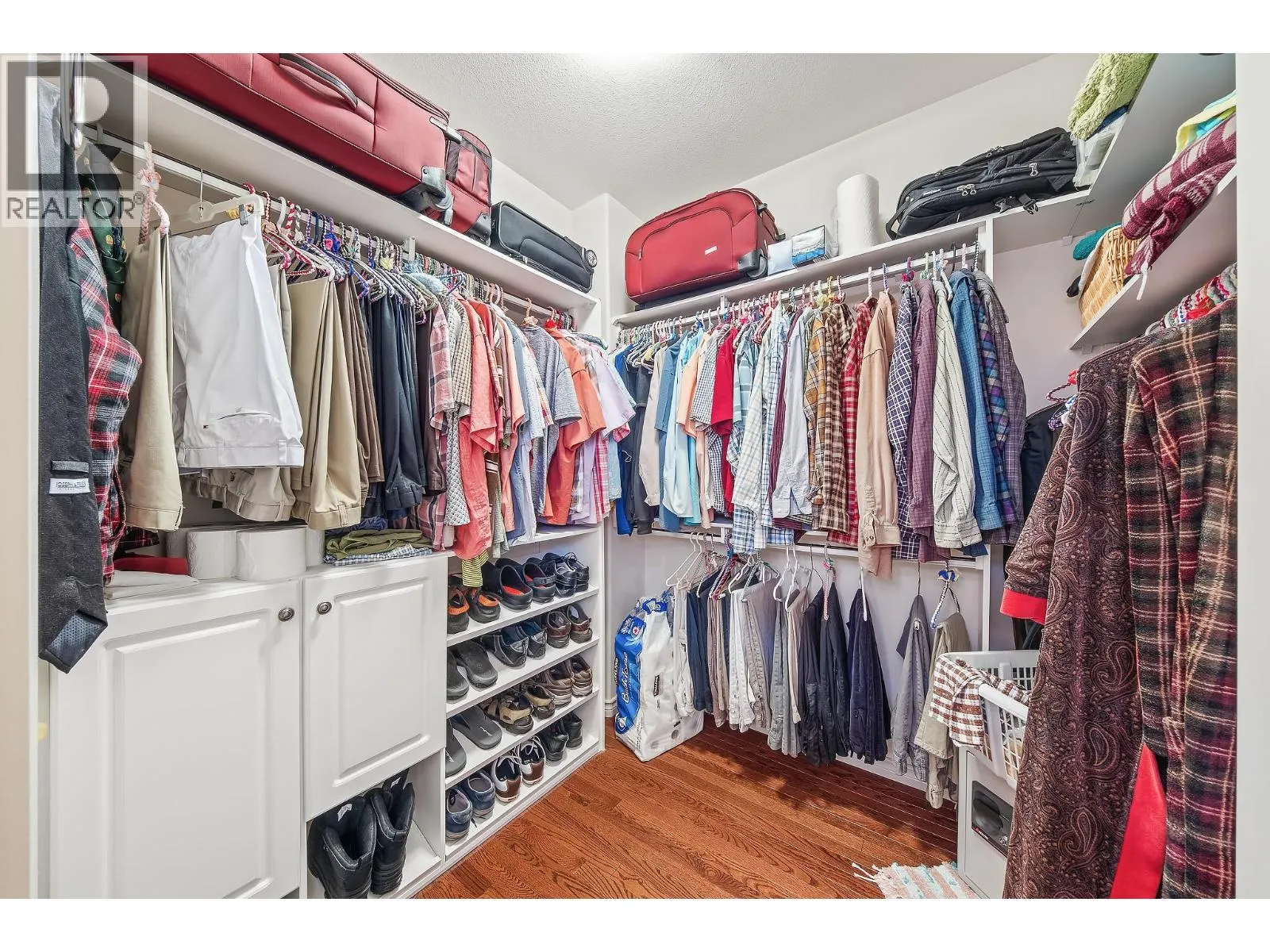 4137 Gallaghers Forest S