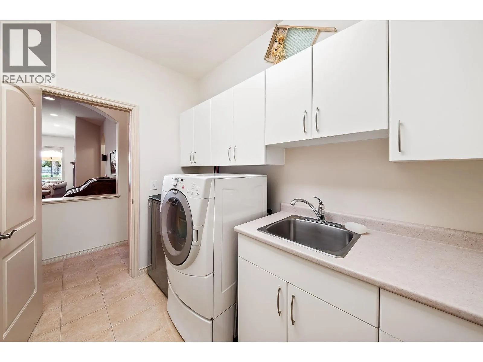 4137 Gallaghers Forest S