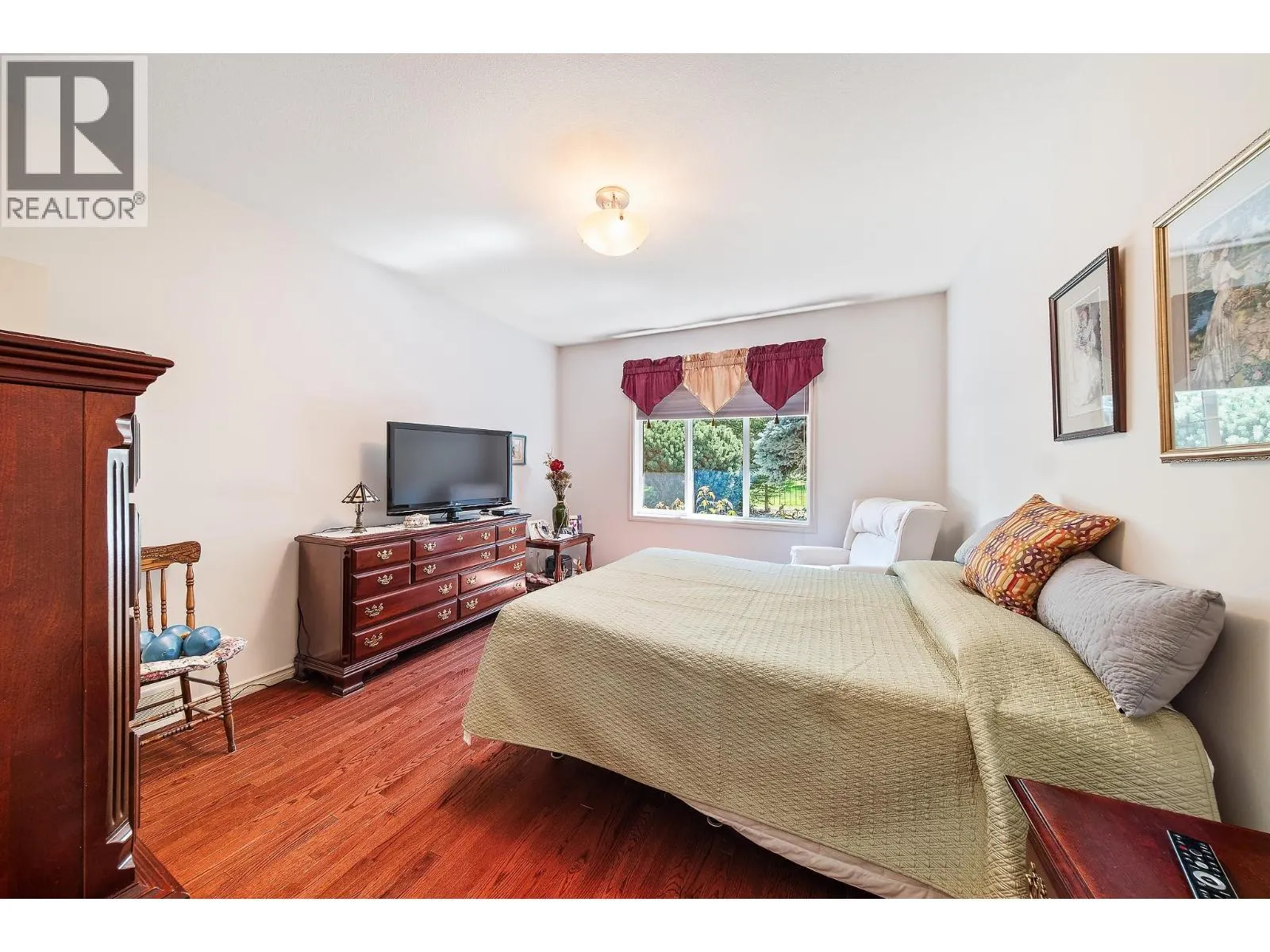 4137 Gallaghers Forest S