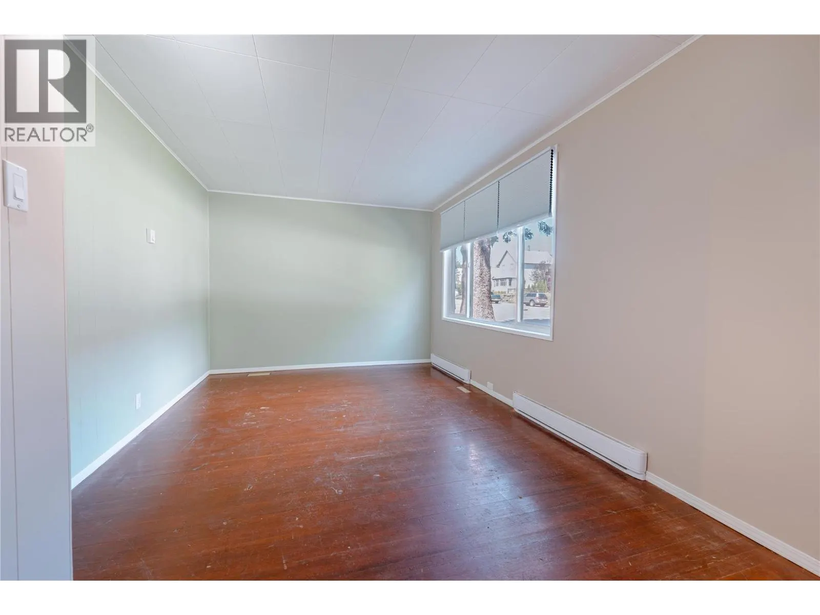 503 Third Street E