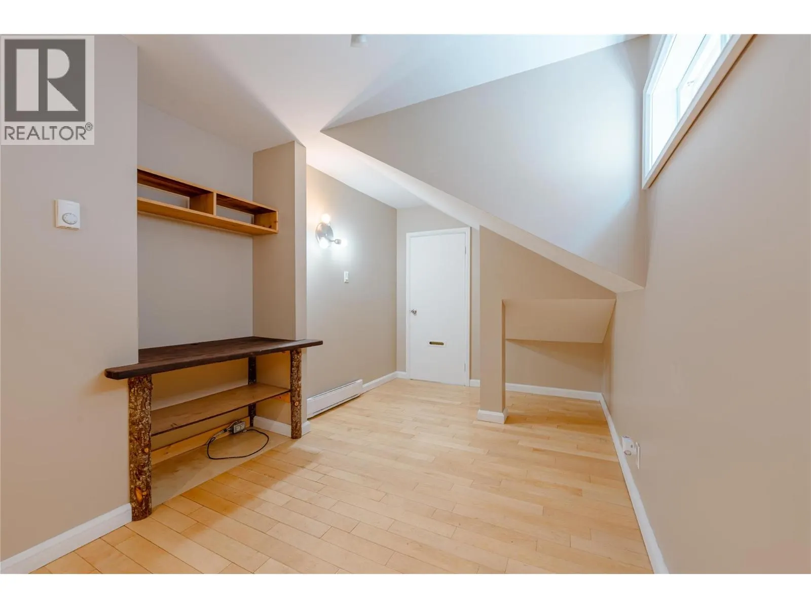 503 Third Street E