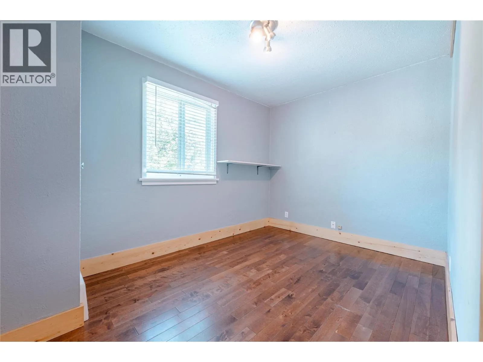 503 Third Street E