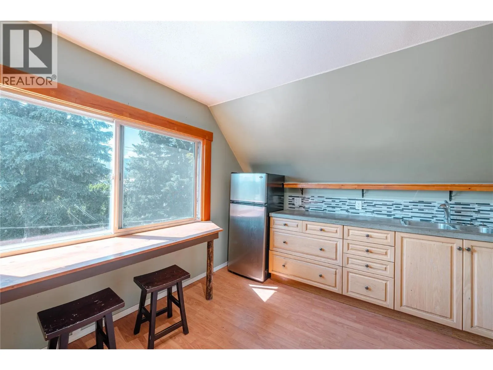 503 Third Street E