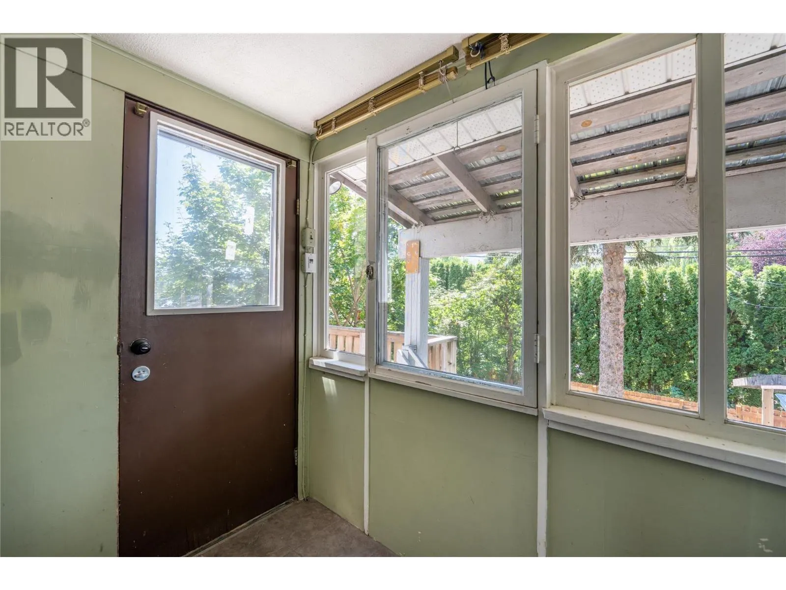503 Third Street E