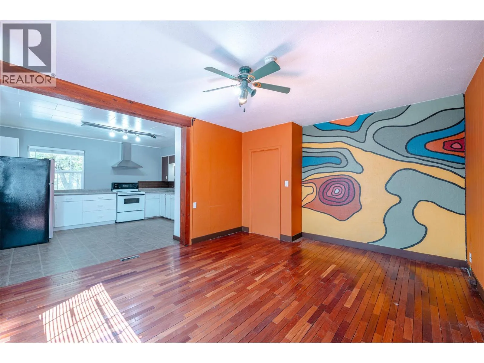 503 Third Street E