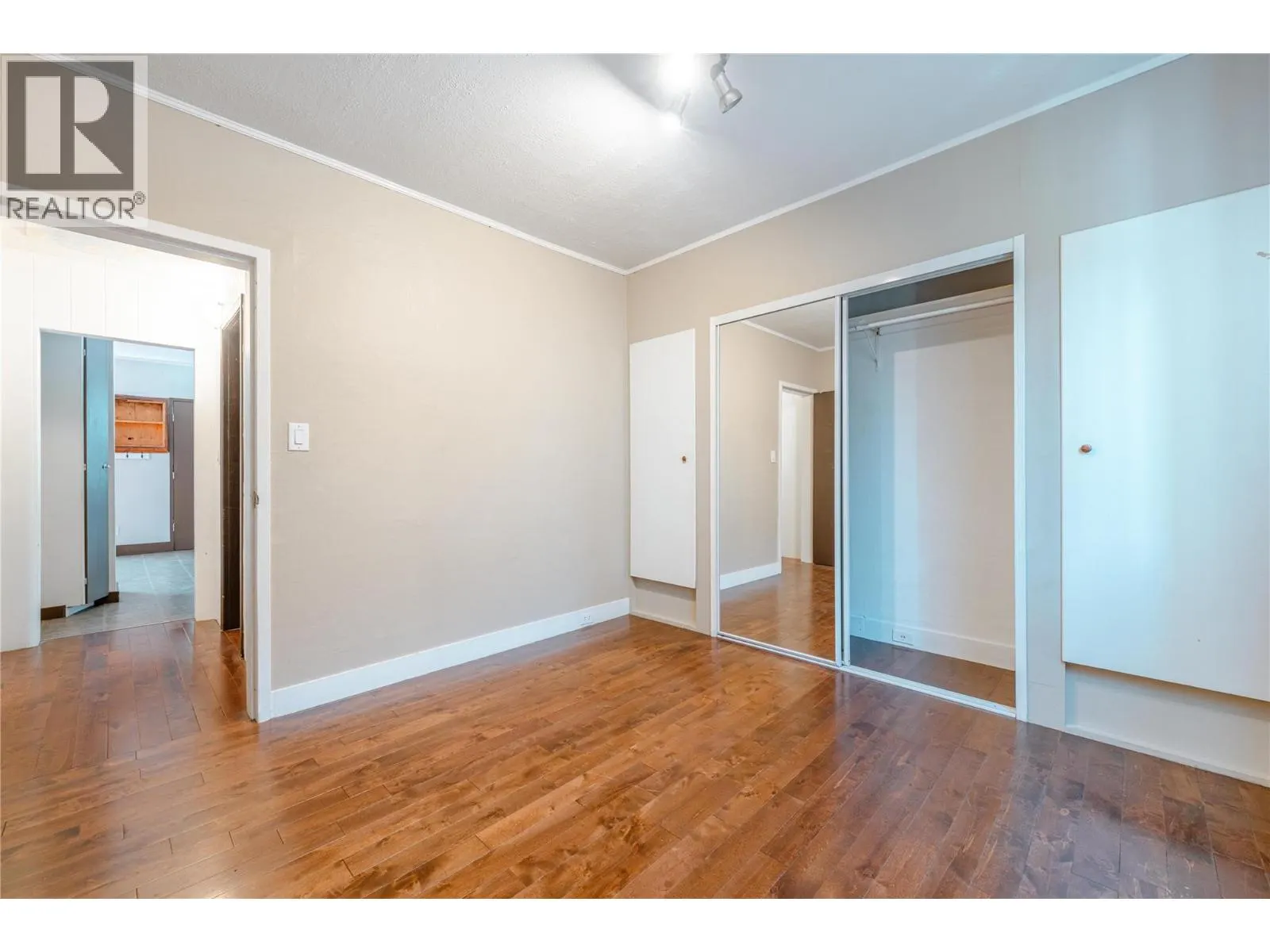 503 Third Street E