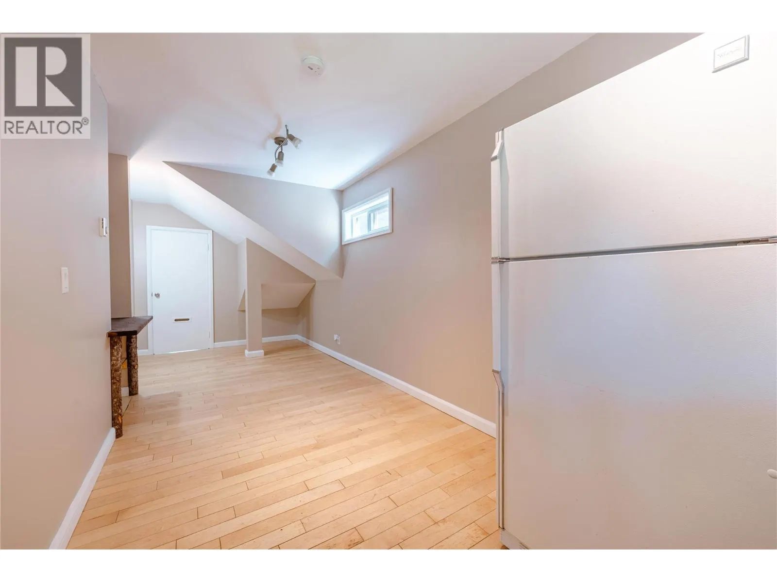 503 Third Street E