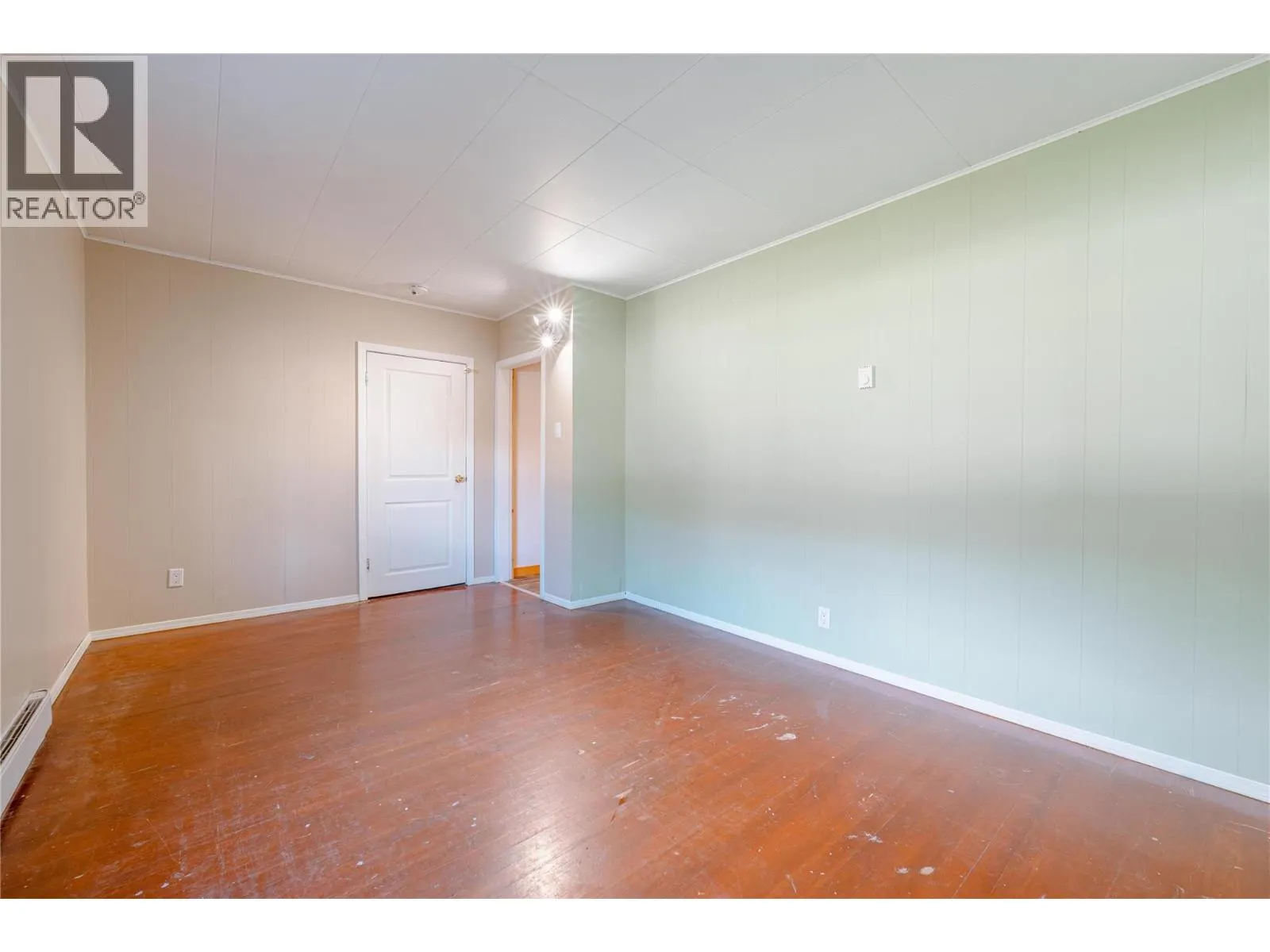 503 Third Street E