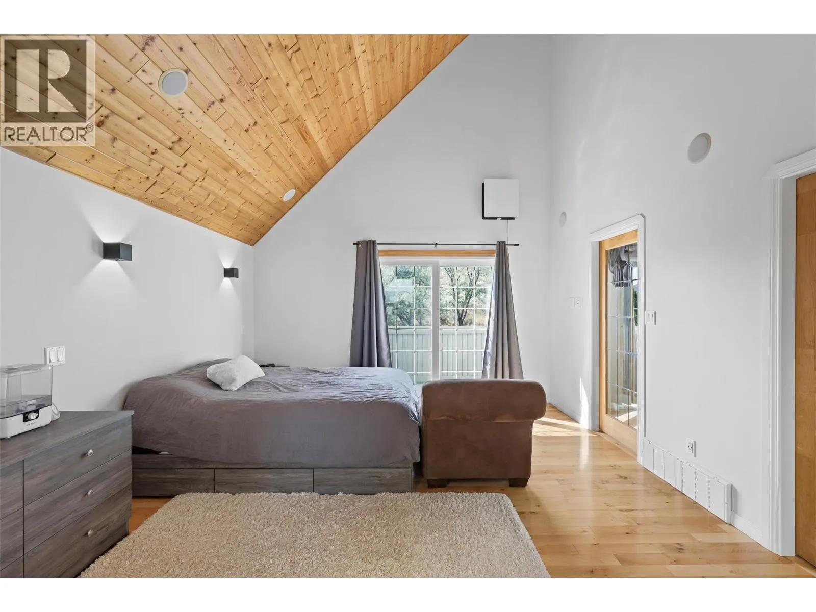 3083 SHUSWAP Road