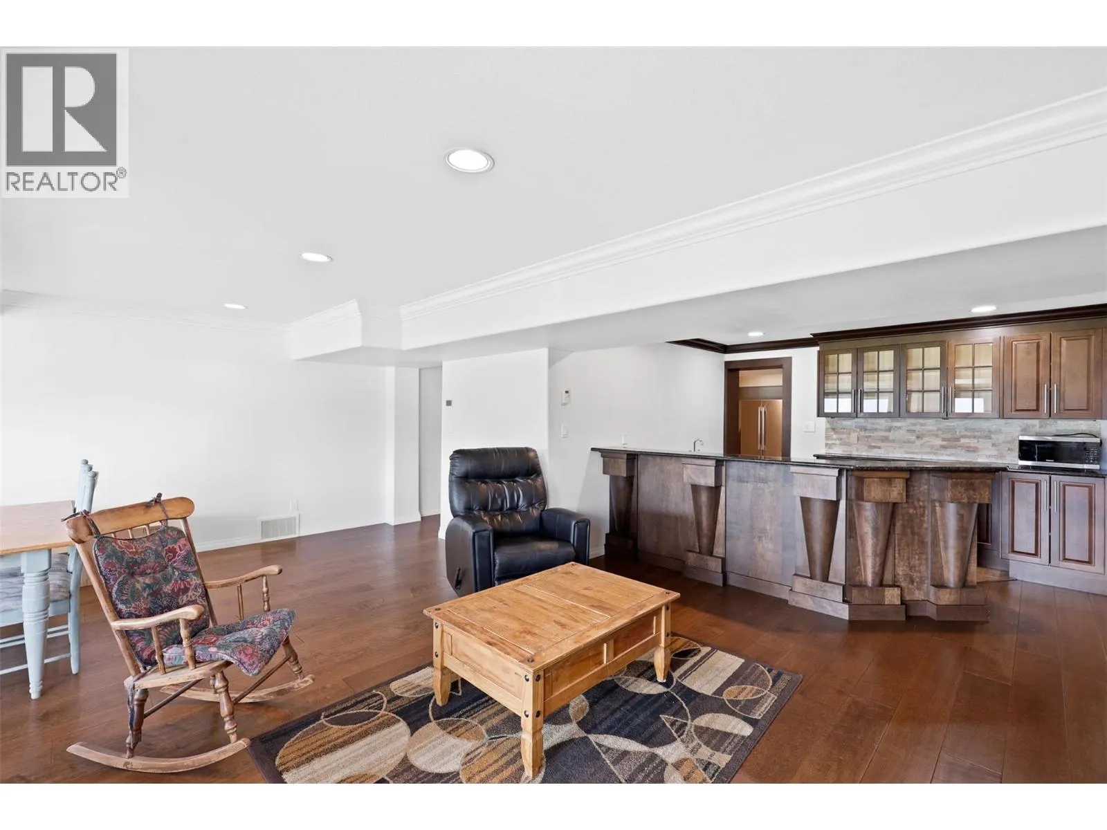 3083 SHUSWAP Road
