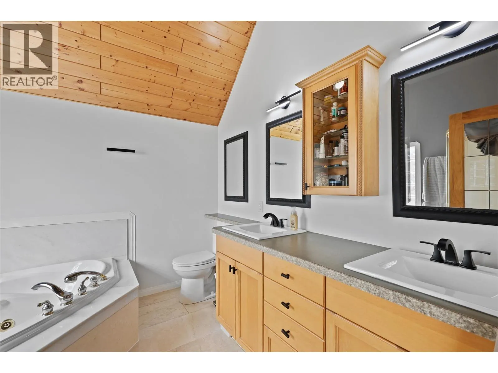 3083 SHUSWAP Road