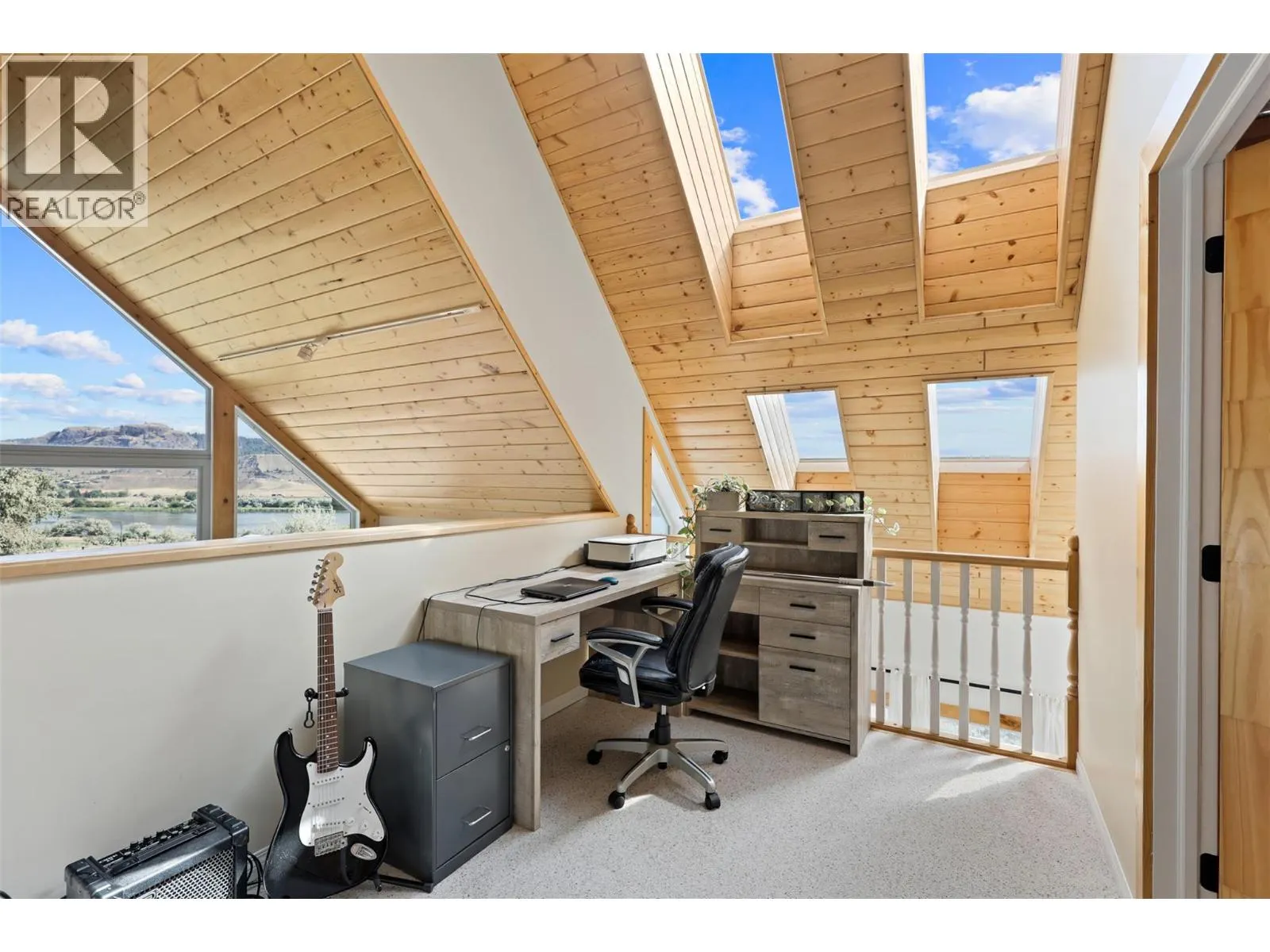 3083 SHUSWAP Road