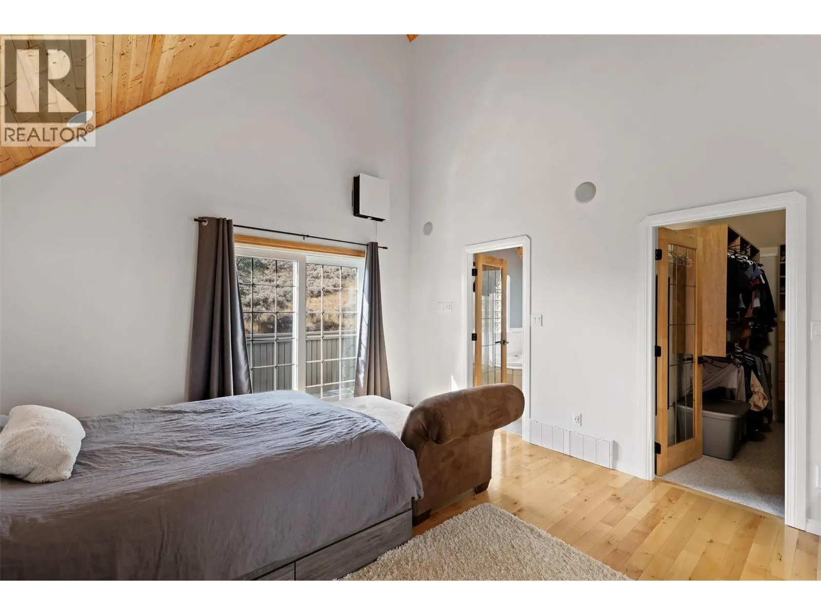 3083 SHUSWAP Road