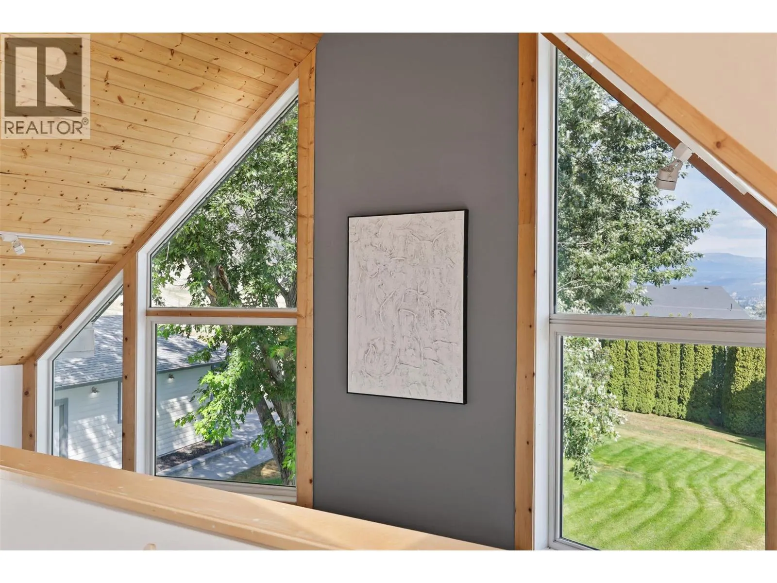 3083 SHUSWAP Road