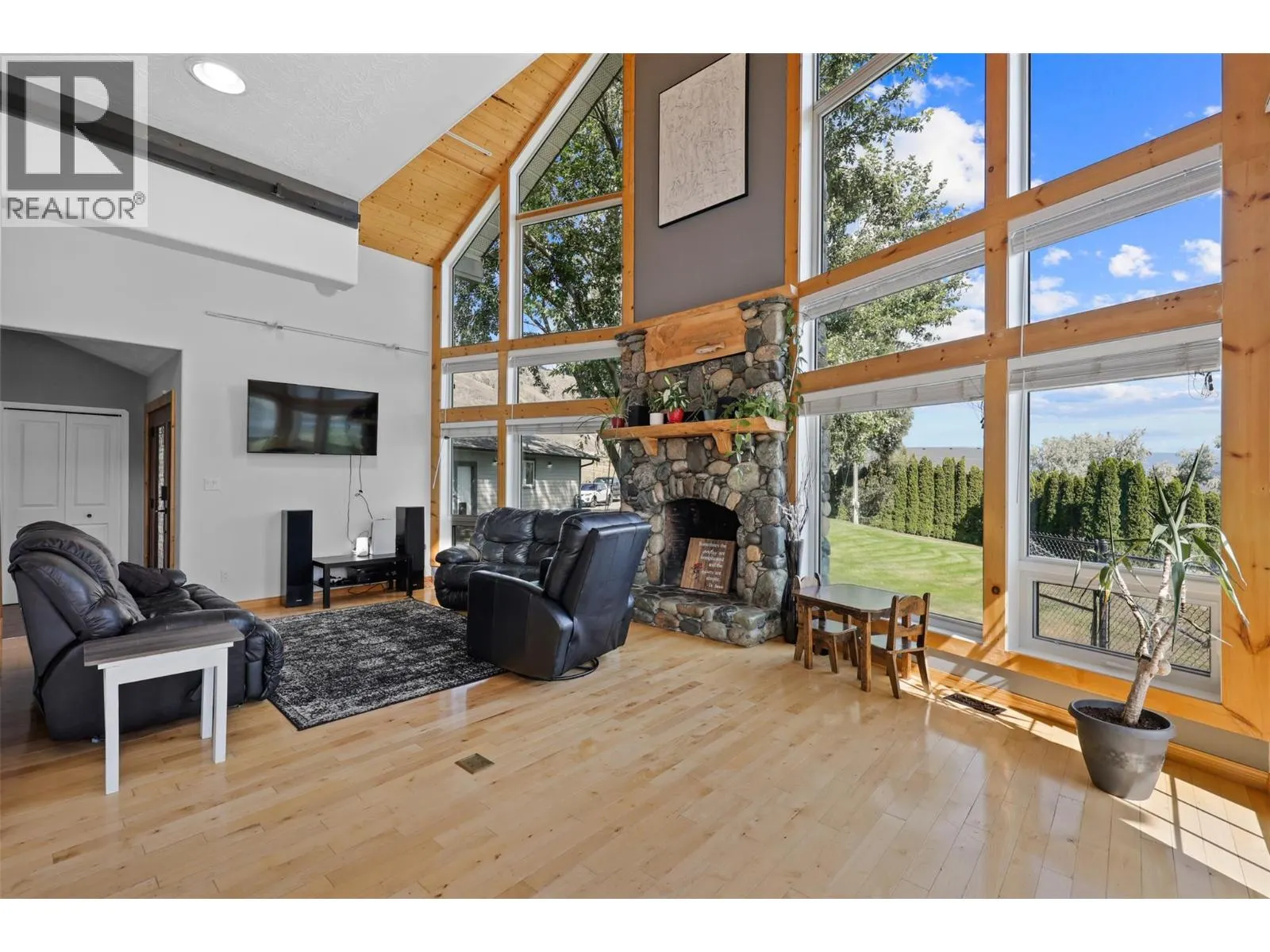 3083 SHUSWAP Road