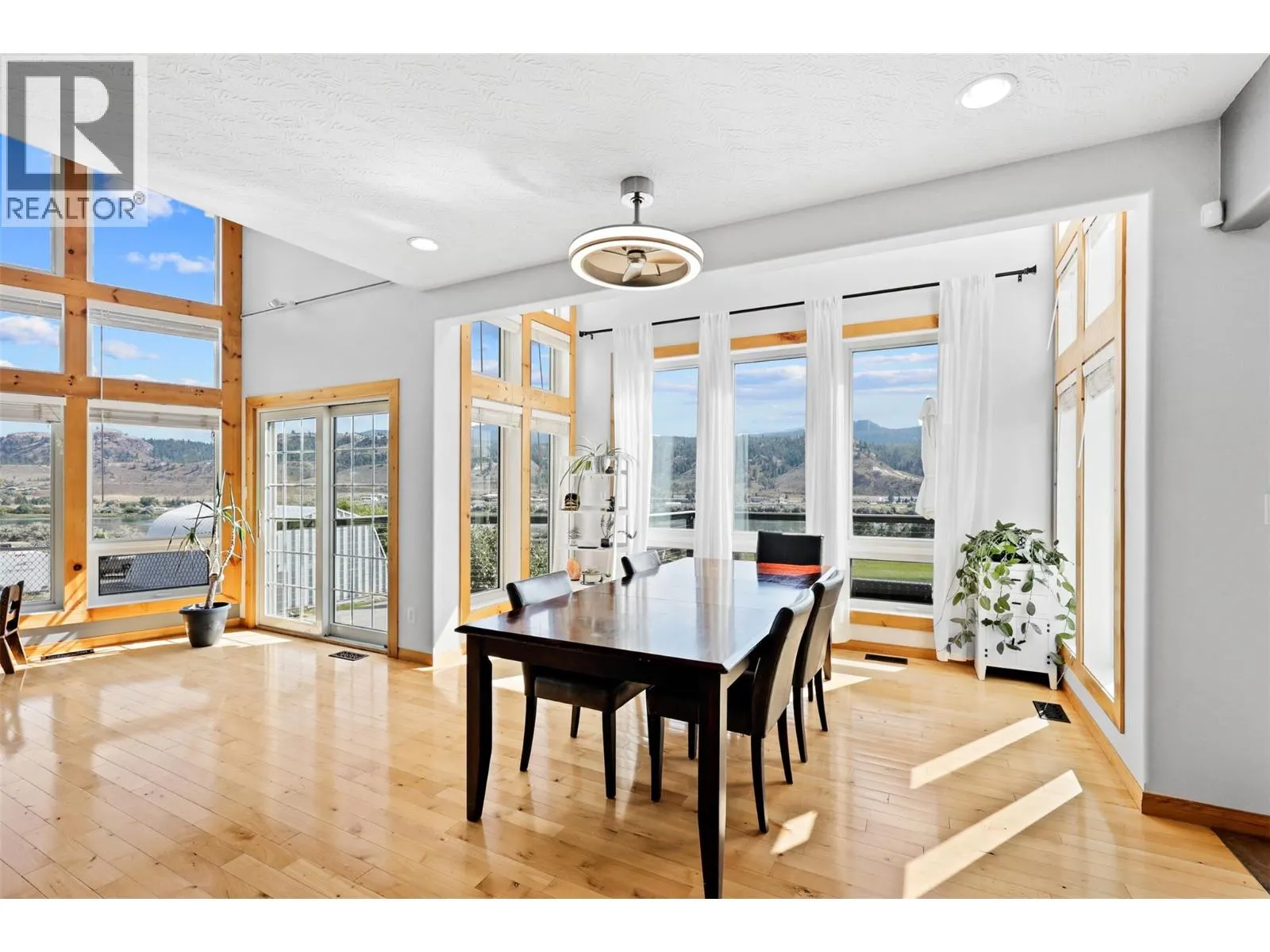 3083 SHUSWAP Road
