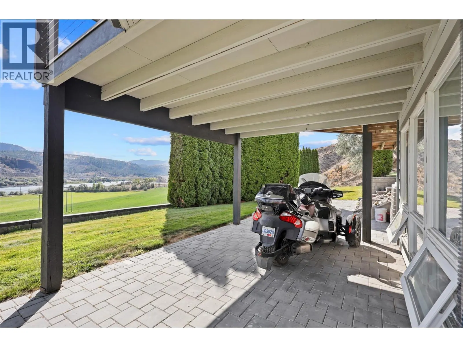 3083 SHUSWAP Road