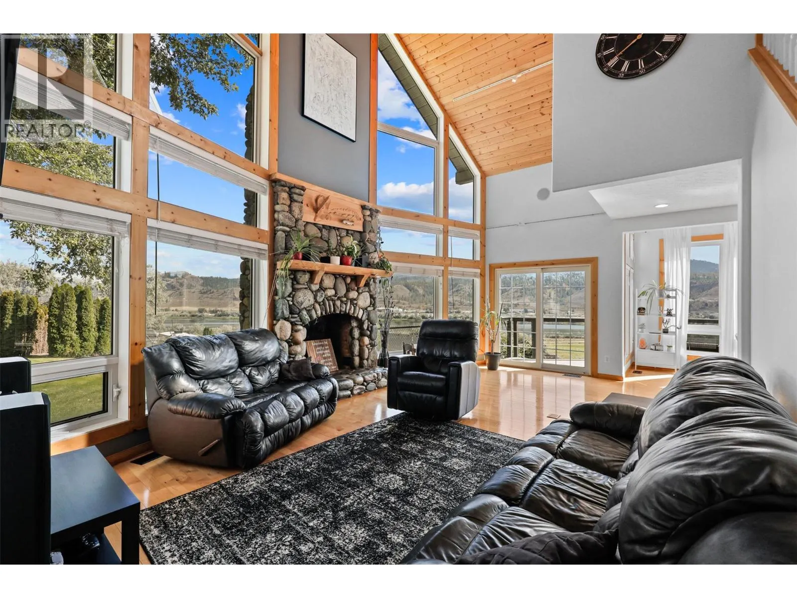 3083 SHUSWAP Road