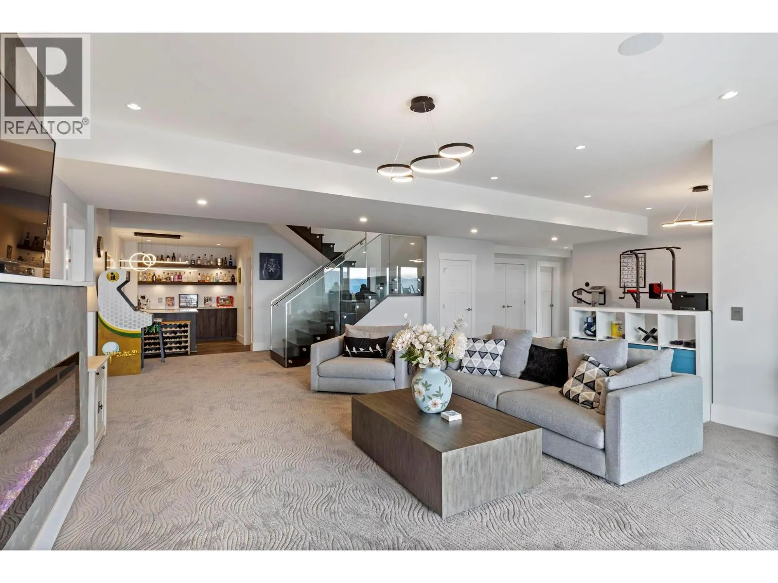 5564 Upper Mission Drive