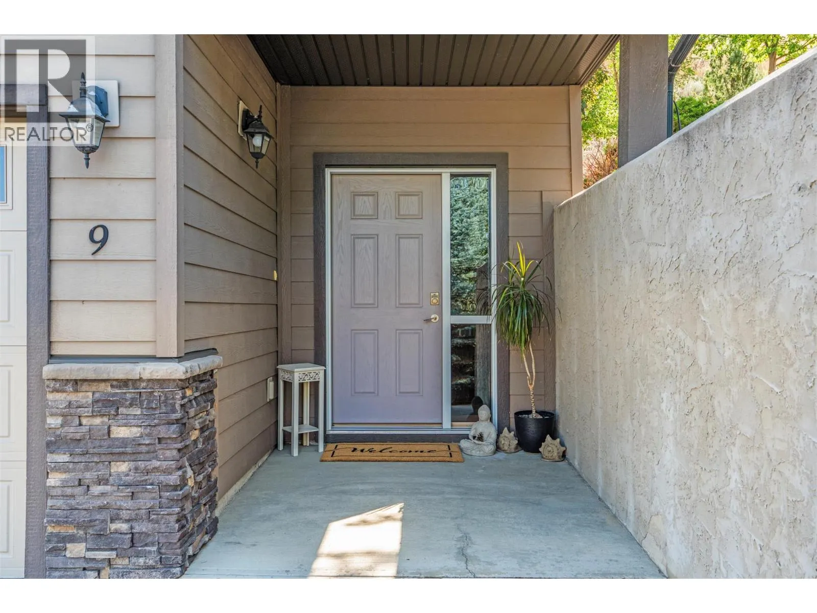 995 Mt. Ida Drive Unit# 9