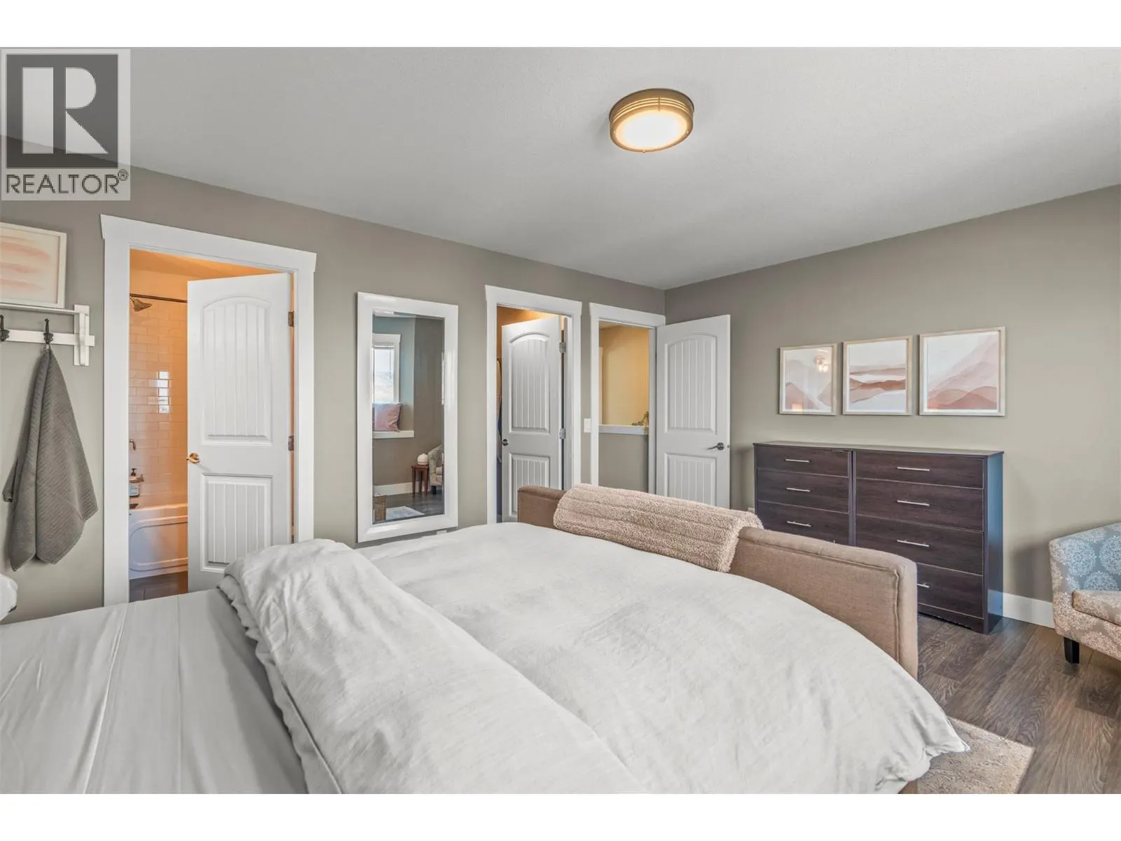 995 Mt. Ida Drive Unit# 9
