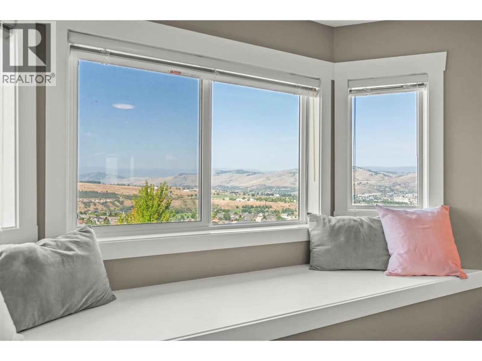 995 Mt. Ida Drive Unit# 9
