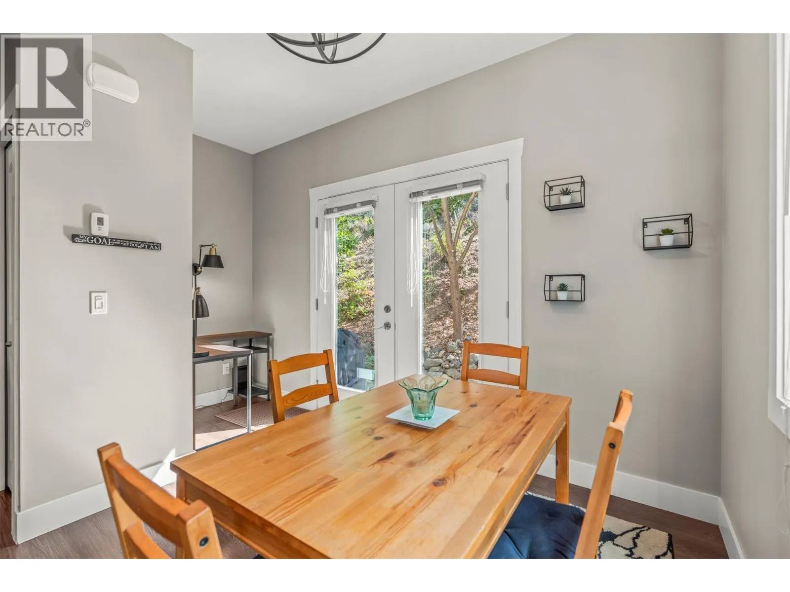 995 Mt. Ida Drive Unit# 9