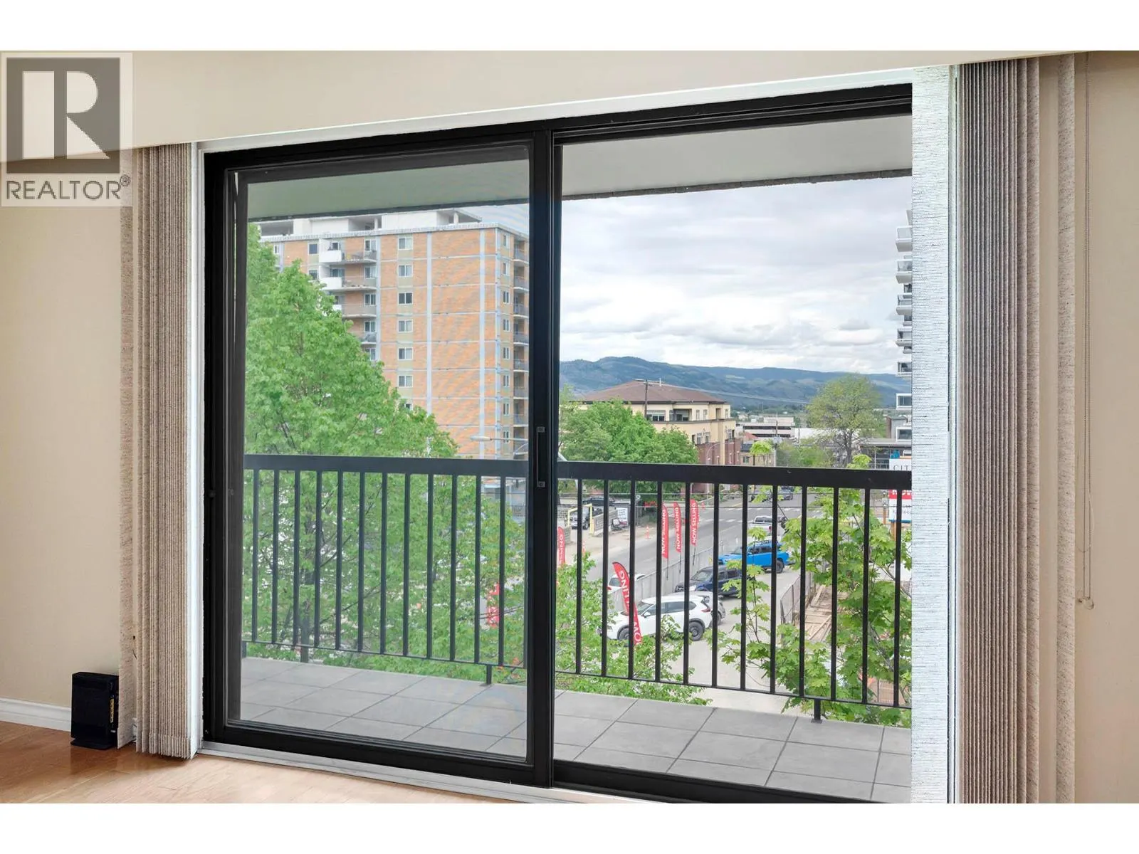 411 NICOLA Street Unit# 302